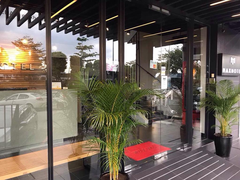 Max Hotel Субанґ-Джая Екстер'єр фото